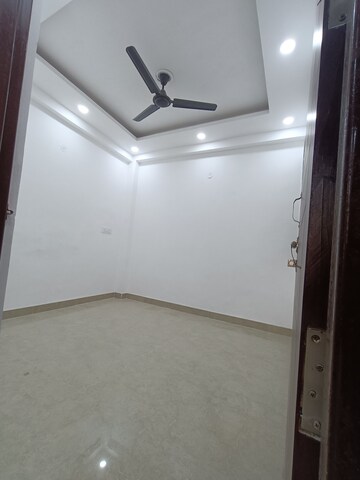Room in 4 BHK Apartment at Lodha The Park Side, Worli – for Sale