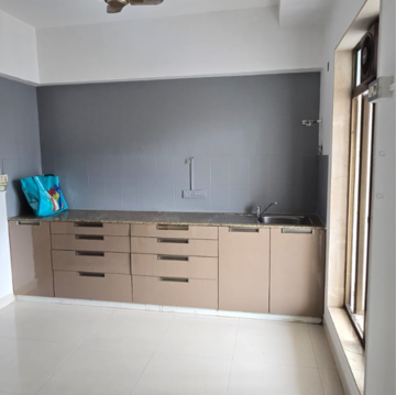 Furnished Amenities in 4 BHK Apartment at Mahalaxmi CHS Worli, Kamala Mill – for Rent