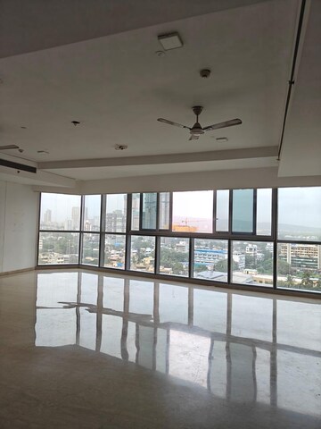 Room in 4 BHK Apartment at Bombay Realty Island City Centre II, Dadar East – for Rent