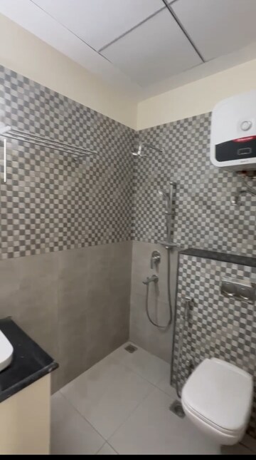 4 BHK Apartment For Rent in Uchdpl Veridia Oakwood Enclave, Wave City