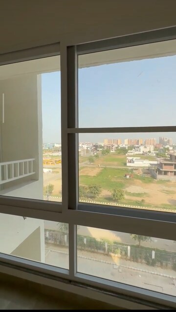 Swimming Pool in 4 BHK Apartment at Uchdpl Veridia Oakwood Enclave, Wave City – for Rent
