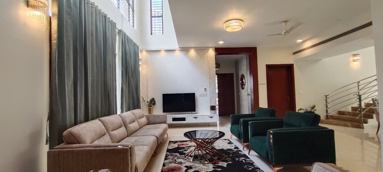 5 BHK + Pooja Room,Servant Room,Study Room,Extra Room Villa For Sale in Prestige White Meadows Villas