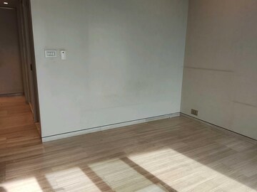Room in 4 BHK Apartment at Lodha The World Towers World One Tier 2, Worli – for Rent