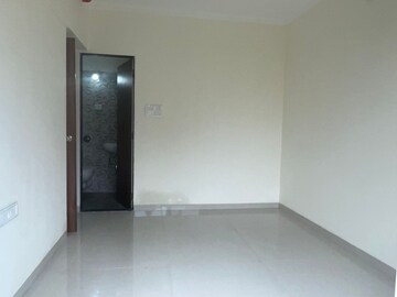 Room in 1 BHK Apartment at Raunak Residency Thane, Pokhran Road No One – for Rent