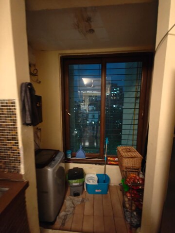 Living Room in 2 BHK Apartment at Vakola – for Rent
