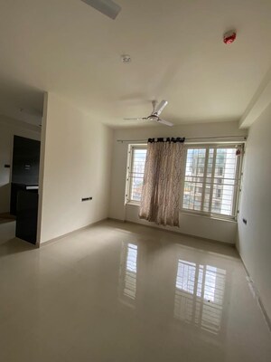Room in 2 BHK Apartment at Pharande Puneville, Punawale – for Rent