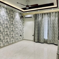 3.5 BHK + Pooja Room,Servant Room,Study Room,Extra Room Builder Floor For Sale in BP Homes