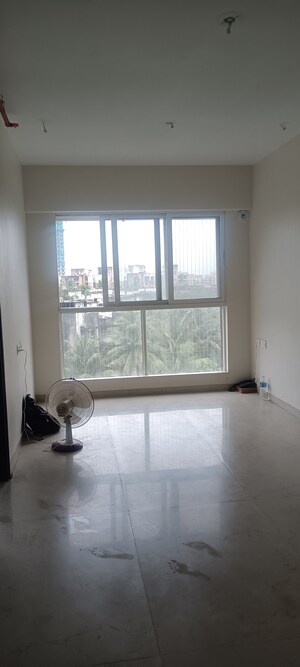 2 BHK Apartment For Rent in Dosti Oro 67, Kandivali West