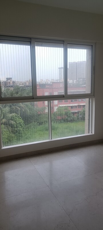 Bedroom in 2 BHK Apartment at Dosti Oro 67, Kandivali West – for Rent