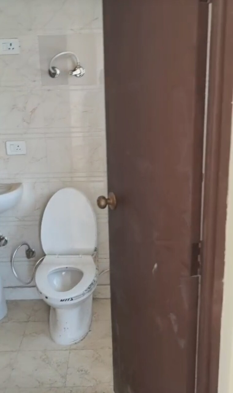 Bathroom, eureka-diya-green-city 3 Bedroom 1024 Sq.Ft. Apartment In Raj Nagar Extension Ghaziabad 9202234