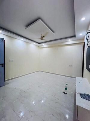 Room in 2 BHK Independent House at Chattarpur – for Sale