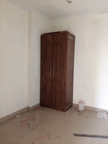 Room in 4 BHK Apartment at Ballygunge – for Rent