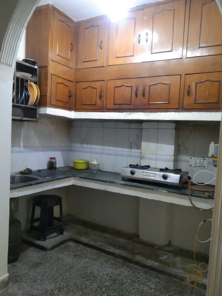 Kitchen, freedom fighters enclave 1 Bedroom 624 Sq.Ft. Builder Floor In Freedom Fighters Enclave Delhi 9202275