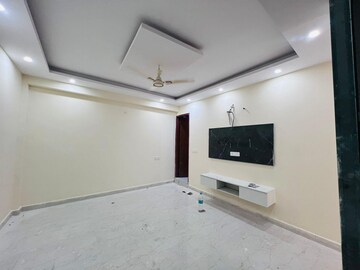 Room in 2 BHK Independent House at Chattarpur – for Rent