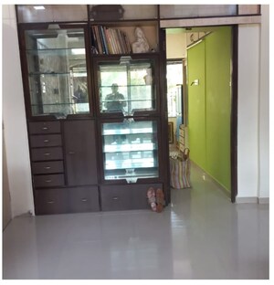 Room in 1.5 BHK Apartment at Shree Shastri Krupa CHS, Andheri West – for Rent