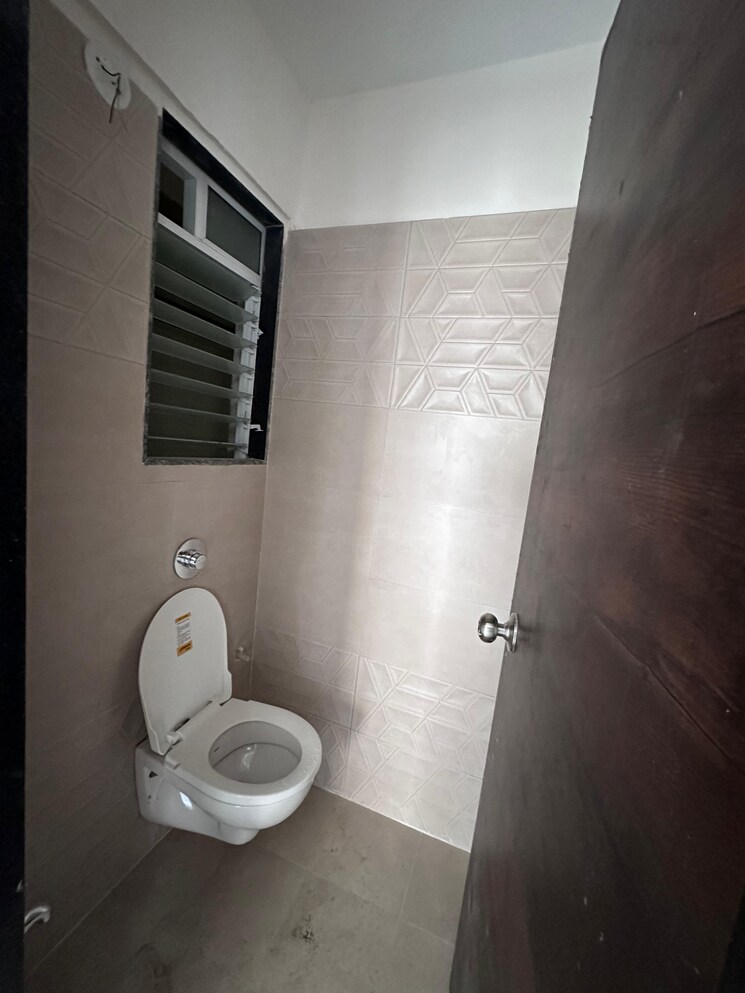 Bathroom, dgs-sheetal-tapovan 1 Bedroom 395 Sq.Ft. Apartment In Malad East Mumbai 9202253