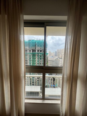 Room in 2 BHK Apartment at Hiranandani Powai Park, Powai – for Rent