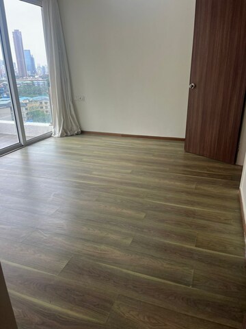Master Bedroom in 1 BHK Apartment at LnT Veridian, Powai – for Rent