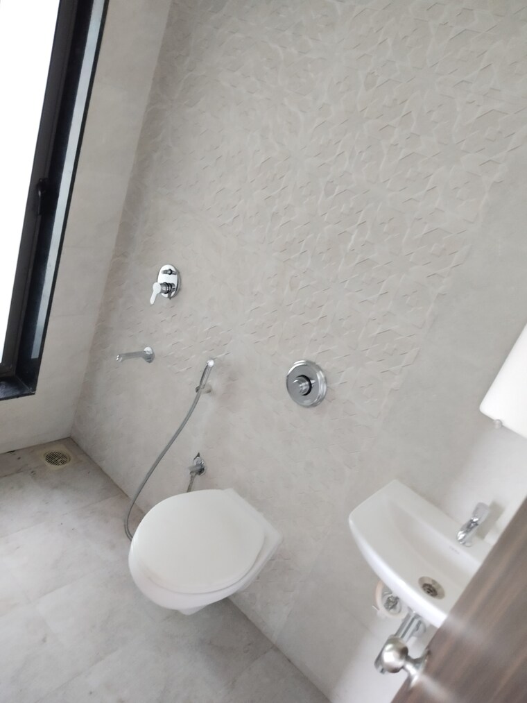 Bathroom, uk-iridium 1 Bedroom 395 Sq.Ft. Apartment In Kandivali East Mumbai 9202307