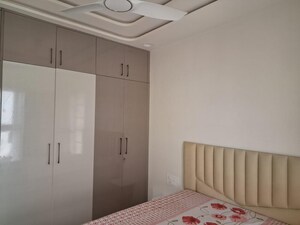 Room in 2 BHK Apartment at SD The Lumiere, Andheri West – for Rent