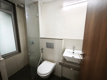 Bathroom in 5 BHK Apartment at Piramal Vaikunth, Balkum Pada – for Rent