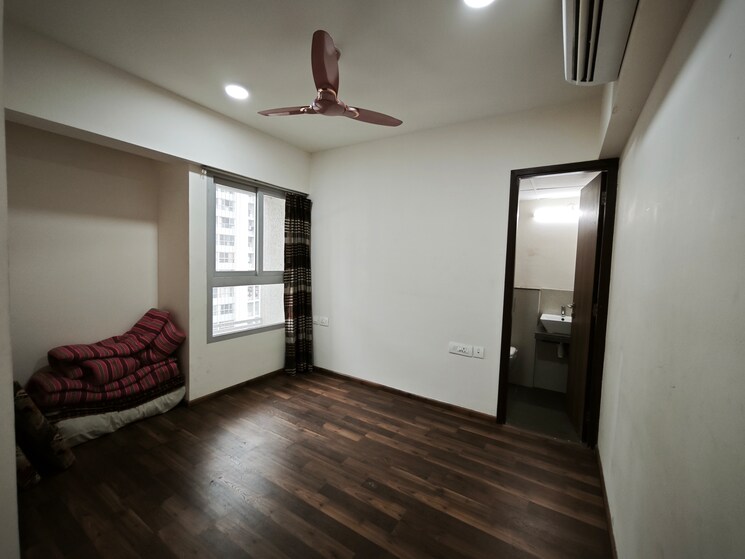Room, piramal-vaikunth 5 Bedroom 1220 Sq.Ft. Apartment In Balkum Pada Thane 9202335