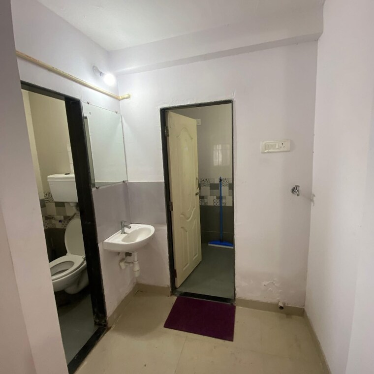 Bathroom, milan-chs-goregaon 1 Bedroom 450 Sq.Ft. Apartment In Goregaon West Mumbai 9202342