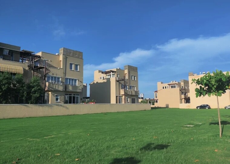 Exterior View, emaar-marbella 5 Bedroom 300 Sq.Yd. Villa In Sector 66 Gurgaon 9202382