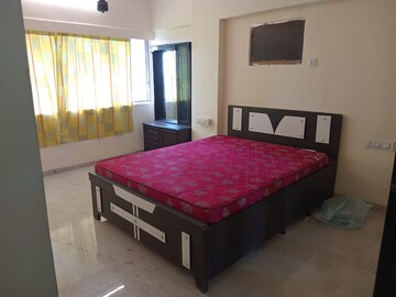 Bedroom in 2 BHK Apartment at Sterling CHS, Andheri West – for Rent