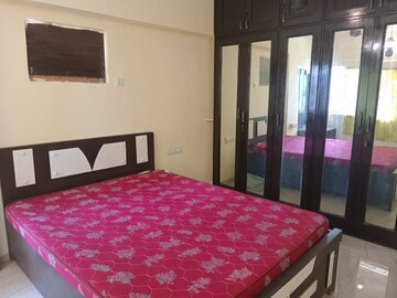 Bedroom in 2 BHK Apartment at Sterling CHS, Andheri West – for Rent