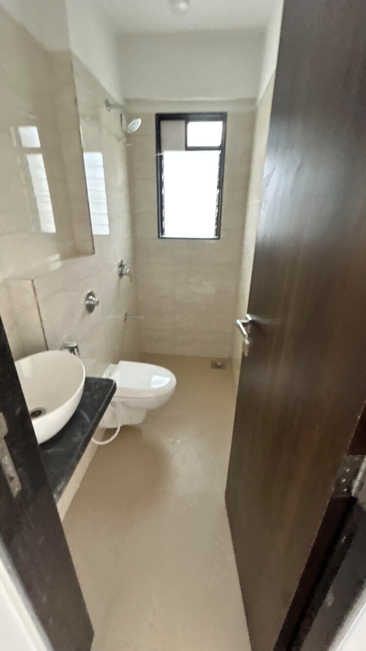 Bathroom, platinum-53-west 2 Bedroom 645 Sq.Ft. Apartment In Andheri West Mumbai 9202385