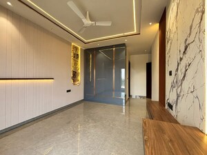 Room in 3 BHK Builder Floor at Sector 57 – for Sale