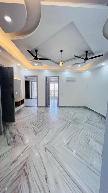 Bedroom in 3 BHK Builder Floor at Uday Arden 45, Sector 45 – for Rent