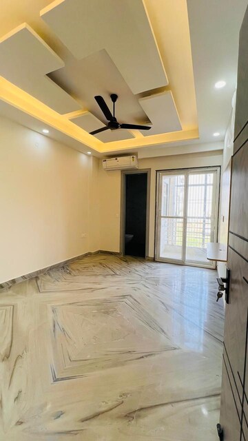 Bedroom in 3 BHK Builder Floor at Uday Arden 45, Sector 45 – for Rent