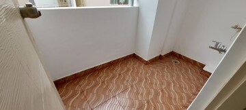 Room in 2 BHK Apartment at Jayani Paradise, Mahadevpura – for Rent