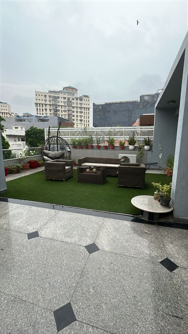 Exterior View, dlf-city-phase-iv 3 Bedroom 360 Sq.Yd. Builder Floor In Dlf Phase iv Gurgaon 9202422