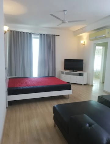 Bedroom in 4 BHK Apartment at DLF The Belaire, Sector 54 – for Sale