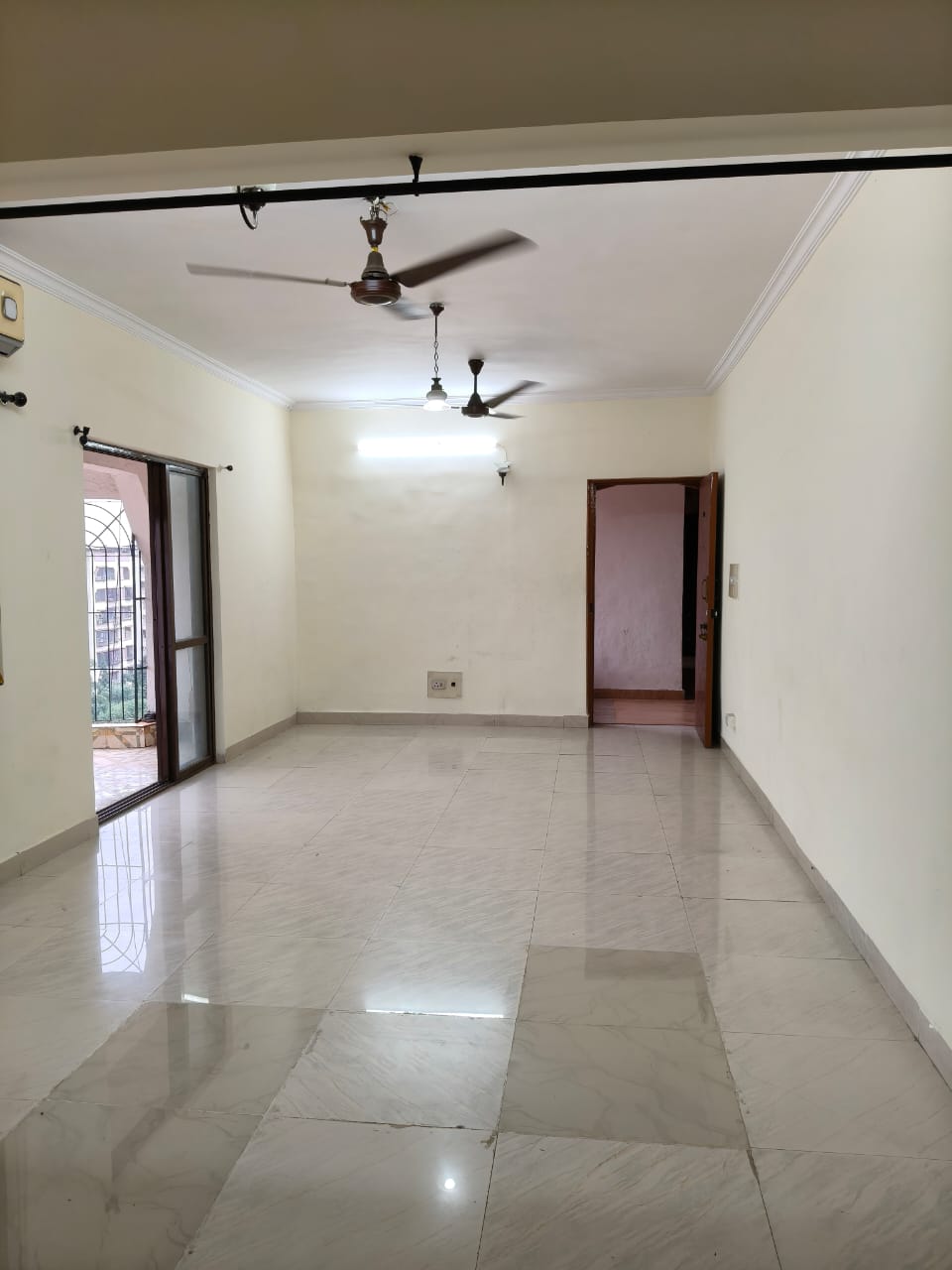 3.5 BHK + Servant Room 1480 Sq.Ft. Apartment in  Army Welfare CHS