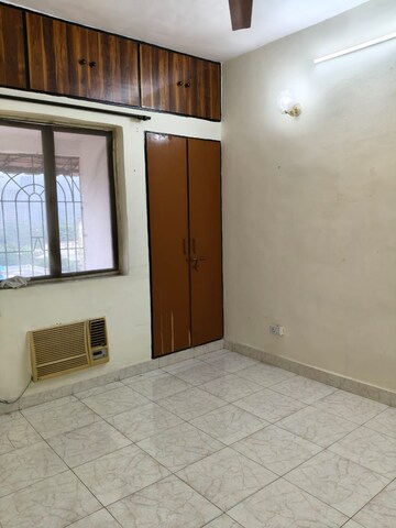 Room in 3.5 BHK Apartment at  Army Welfare CHS, Nerul – for Rent