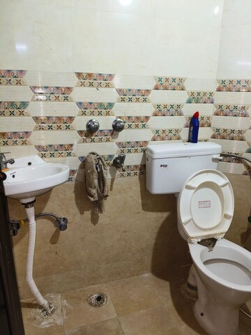 Bathroom in 3 BHK Builder Floor at Sukhdev Vihar – for Rent