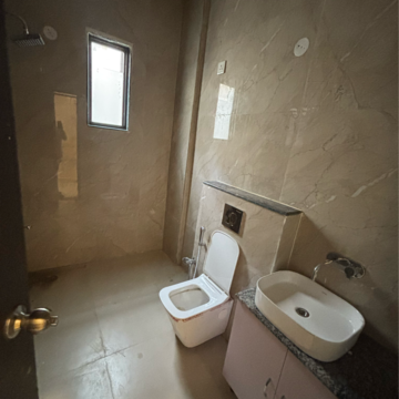 Bathroom in 2 BHK Builder Floor at Gomti Nagar – for Rent