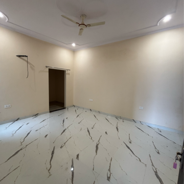Bedroom in 2 BHK Builder Floor at Gomti Nagar – for Rent