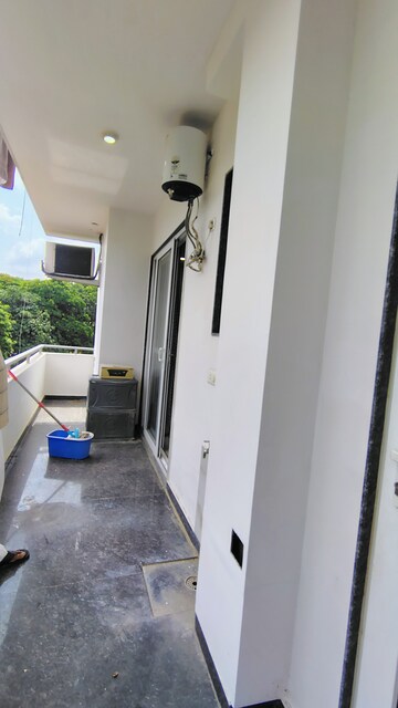 Balcony in 3 BHK Builder Floor at Sushant Lok 3, Sector 57 – for Rent