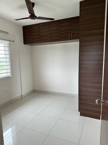 Room in 2 BHK Apartment at Provident Kenworth, Rajendra Nagar – for Sale