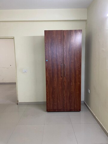 Room in 2 BHK Apartment at Pyramid Urban Homes 3, Sector 67a – for Rent