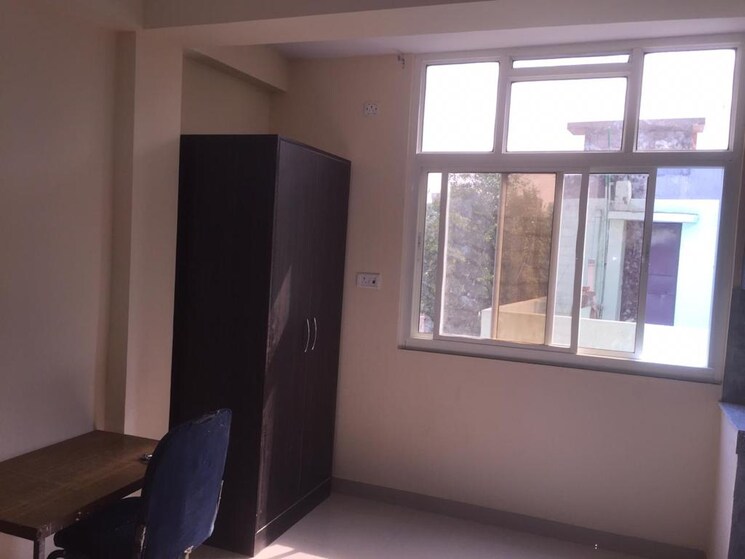 Room, mayur vihar 2.5 Bedroom 650 Sq.Ft. Builder Floor In Mayur Vihar Delhi 9202492