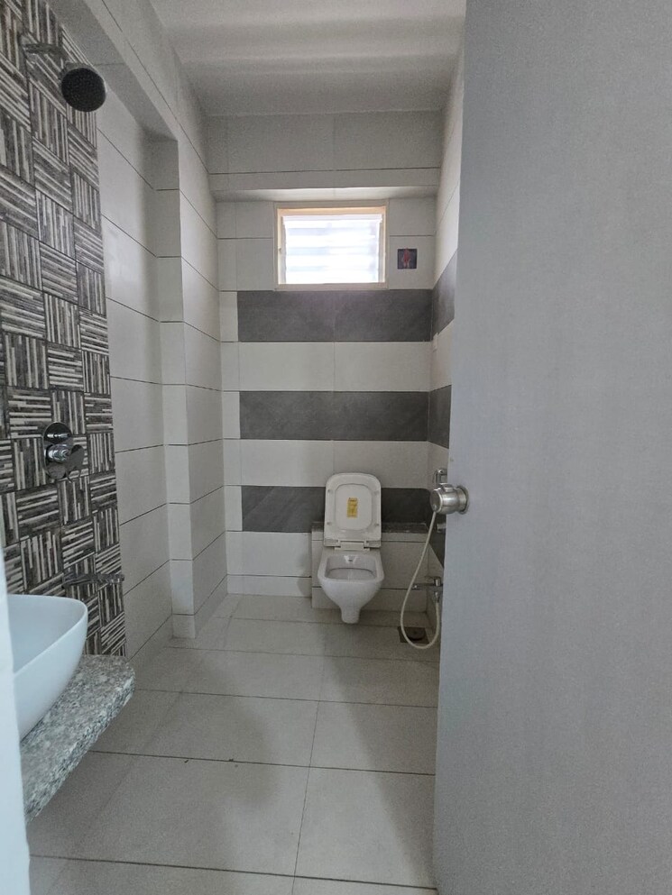 Attached Bathroom, harni 3 Bedroom 1550 Sq.Ft. Apartment In Harni Vadodara 9202490
