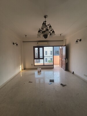 Room in 3 BHK Builder Floor at Malviya Nagar – for Sale