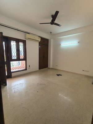 Room in 3 BHK Builder Floor at Malviya Nagar – for Sale