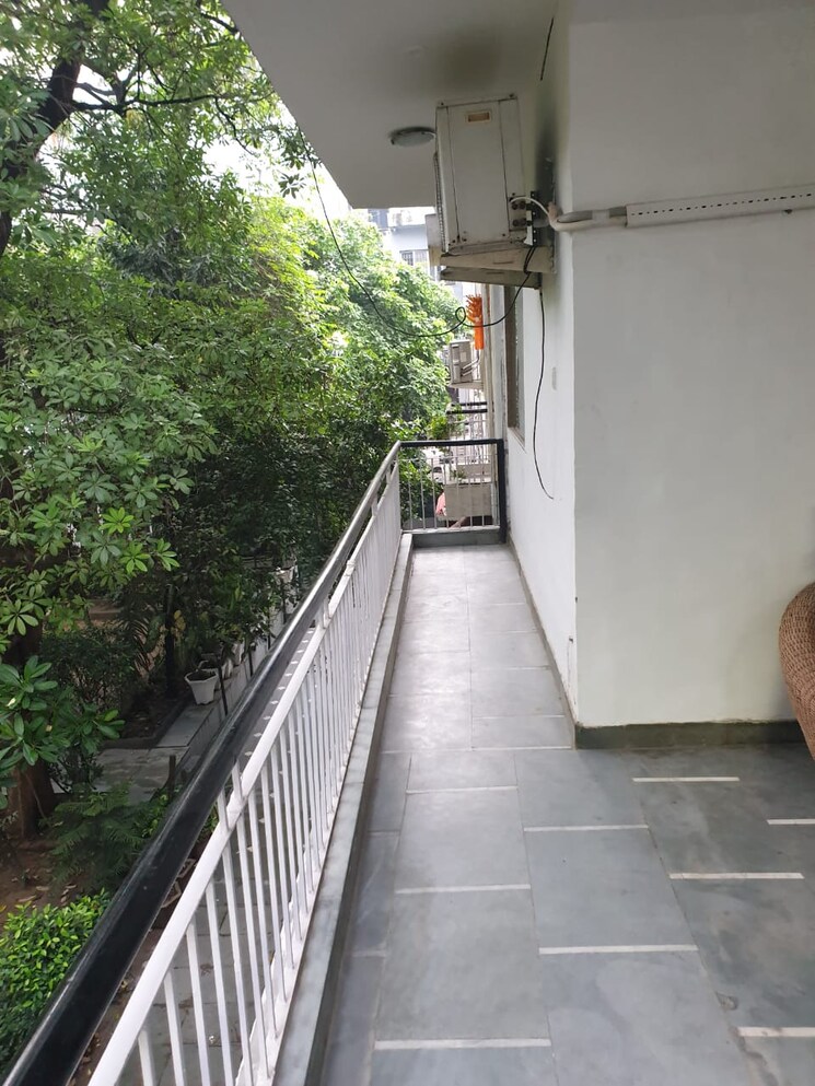 Balcony, vasant kunj 3 Bedroom 1850 Sq.Ft. Apartment In Vasant Kunj Delhi 9202509